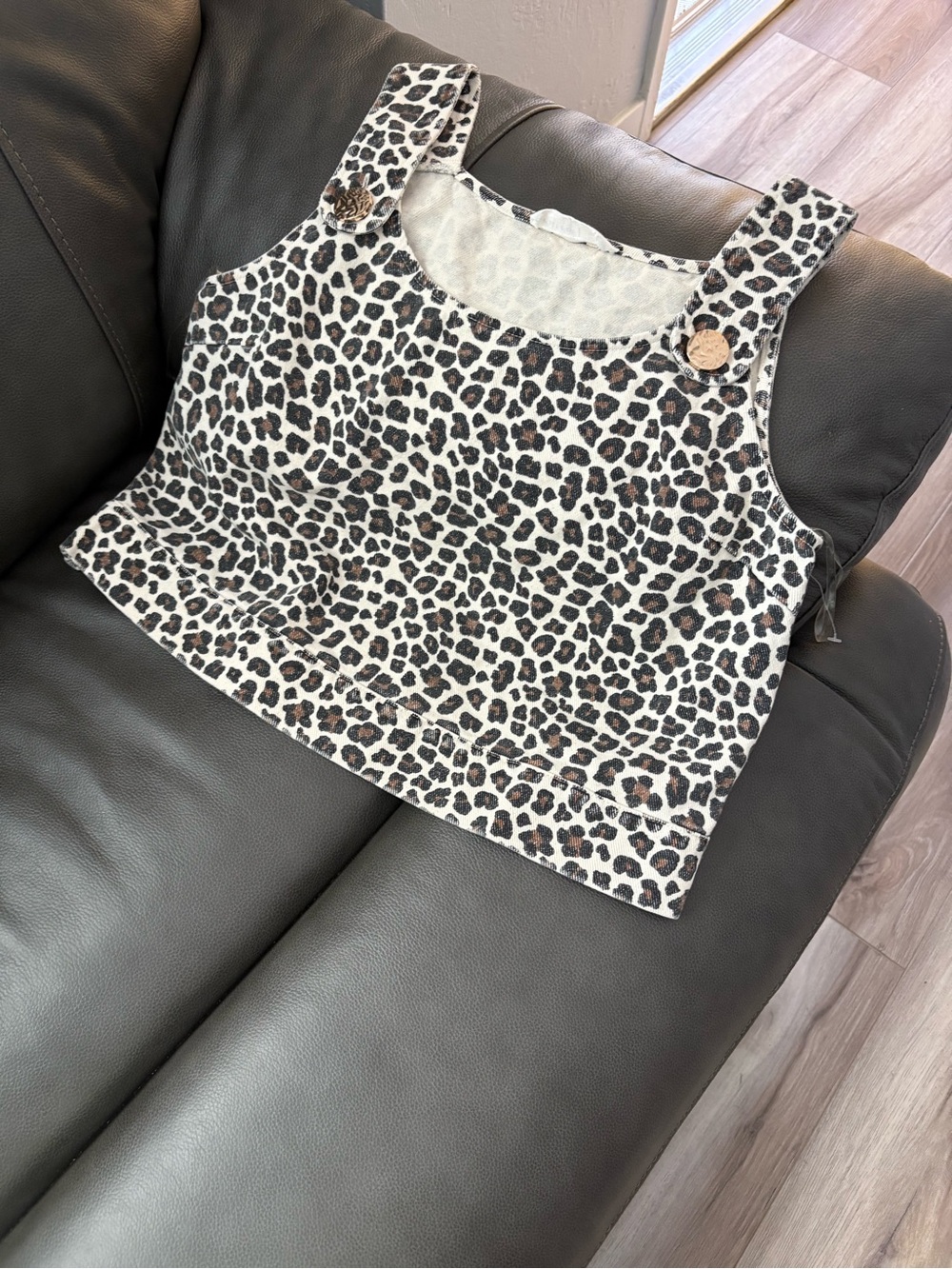 ❤️ New entro Leopard Print Button-Strap Tank Top in Cream, Brown, Black